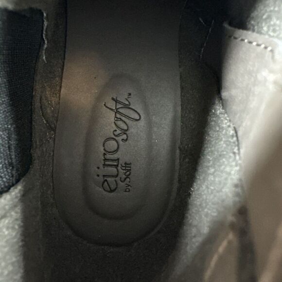 Eurosoft Womens Size 6 M Adeah Ruched Ankle Bootie Luggage Black - Picture 6 of 10